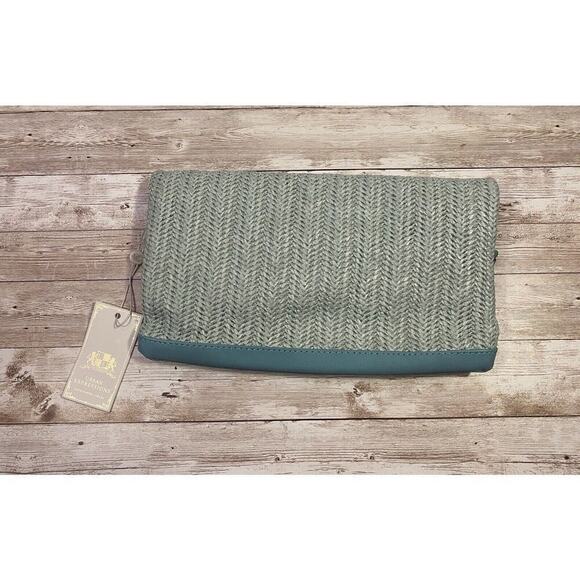 Urban Expressions Clutch Aqua Woven Folded - Picture 4 of 7